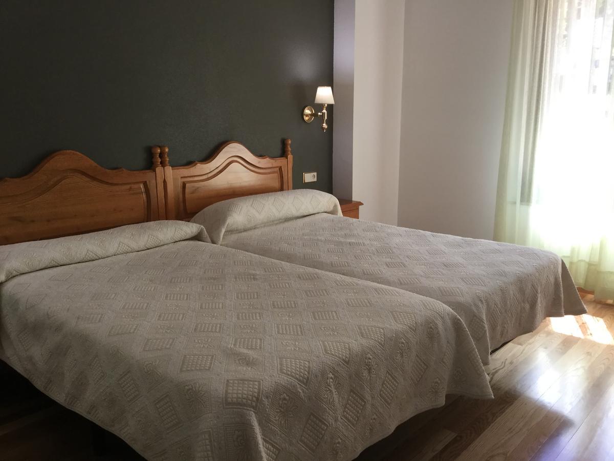 קנדלריו Hotel Cinco Castanos מראה חיצוני תמונה