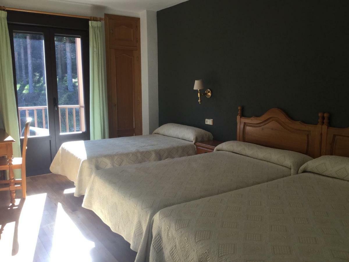קנדלריו Hotel Cinco Castanos מראה חיצוני תמונה
