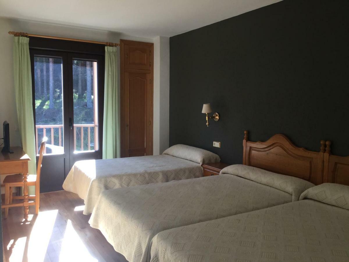 קנדלריו Hotel Cinco Castanos מראה חיצוני תמונה