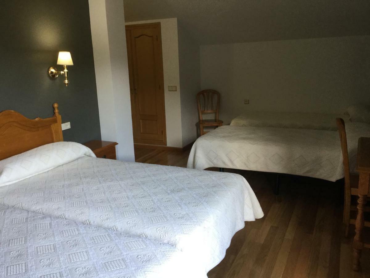 קנדלריו Hotel Cinco Castanos מראה חיצוני תמונה